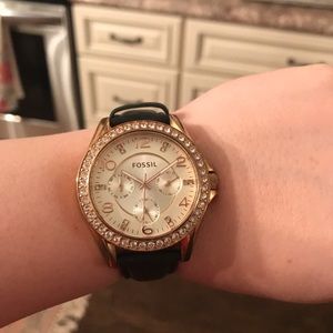Fossil watch w/ rose gold face and black band